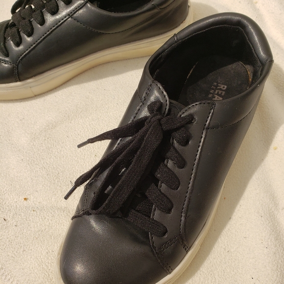 Kenneth Cole reaction  sneakers - Picture 2 of 5